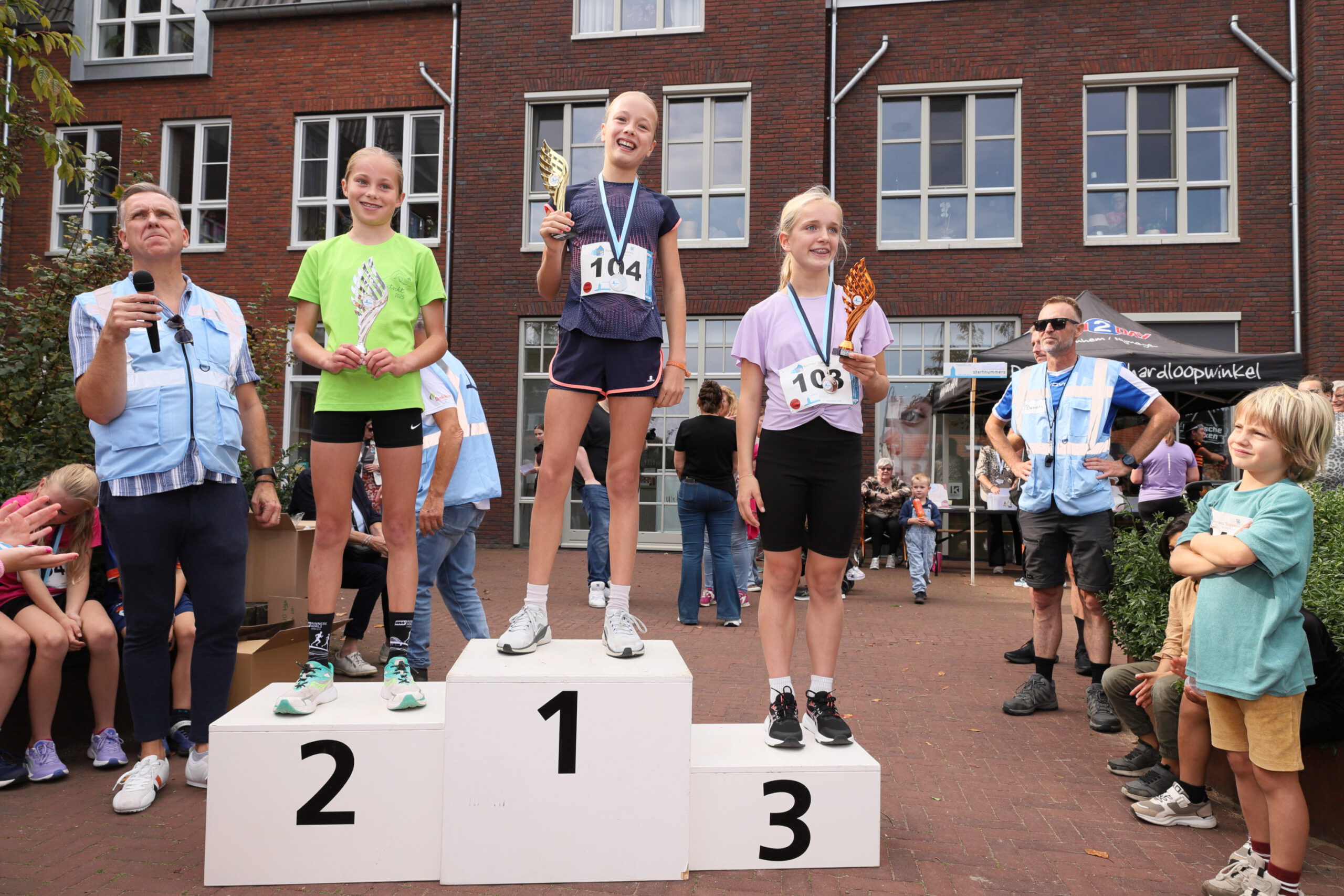 Foto’s HeteRUN 2026 – 1000M tot 11 jaar